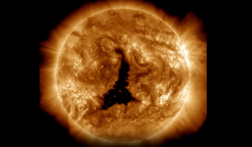 NASA revela impactante video de una enorme mancha solar en nuestra estrella